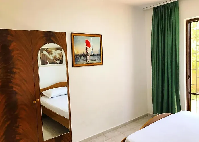 Vila Aliaj Luxury With 2 With Private Wonderful Terrace Durrës