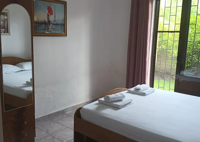 Vila Aliaj Luxury With 2 With Private Wonderful Terrace Appartement