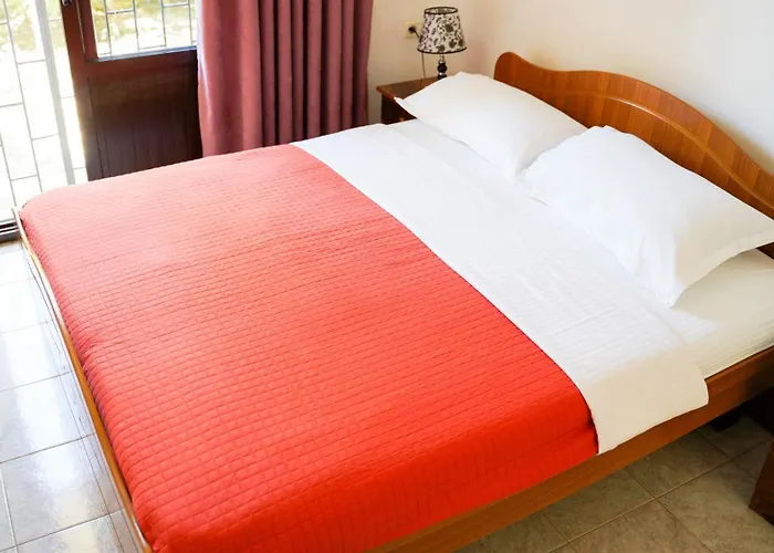 Vila Aliaj Luxury With 2 With Private Wonderful Terrace Appartement *