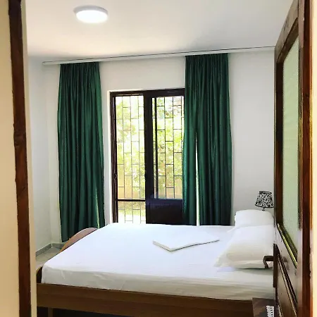 Vila Aliaj Luxury With 2 With Private Wonderful Terrace Apartmán *