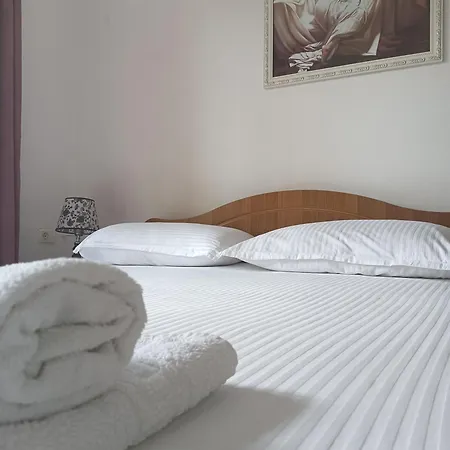 Appartamento Vila Aliaj Luxury With 2 With Private Wonderful Terrace *