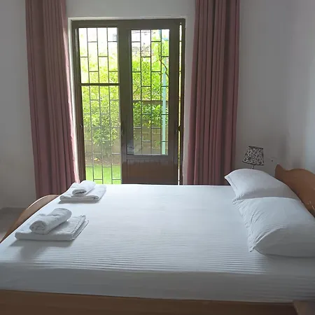 Vila Aliaj Luxury With 2 With Private Wonderful Terrace Appartamento *