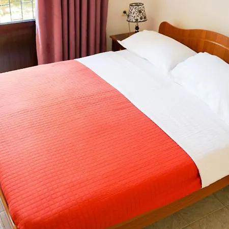 Vila Aliaj Luxury With 2 With Private Wonderful Terrace Appartamento *