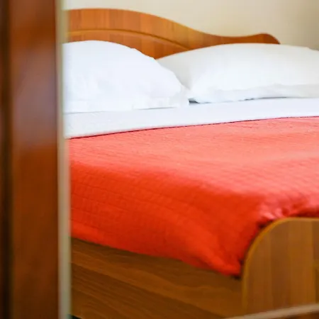 Vila Aliaj Luxury With 2 With Private Wonderful Terrace Appartamento *