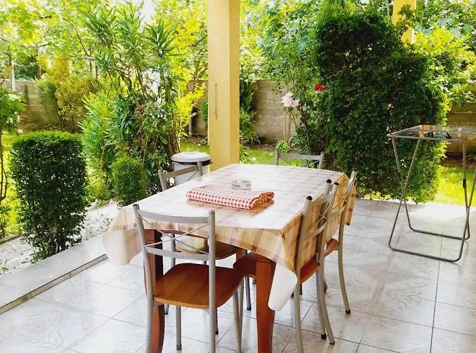 Vila Aliaj Luxury With 2 With Private Wonderful Terrace Apartamento Durrës