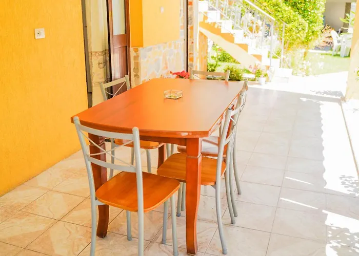 Vila Aliaj Luxury With 2 With Private Wonderful Terrace Apartamento Durrës