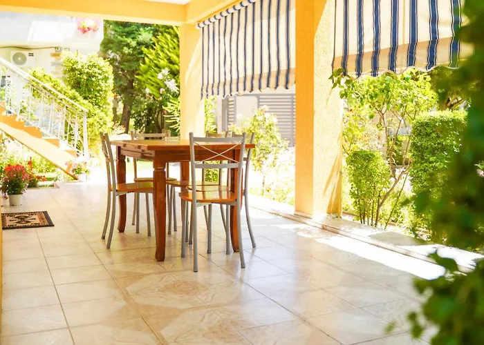 Vila Aliaj Luxury With 2 With Private Wonderful Terrace *